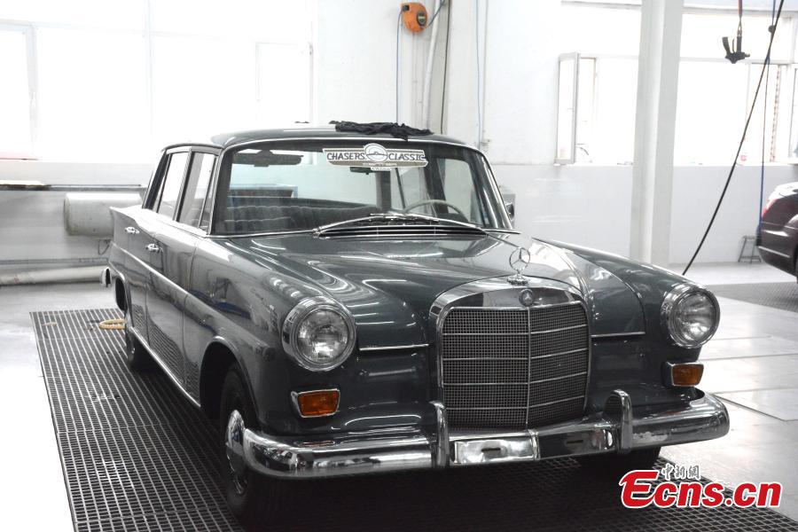 A classic car is repaired at Dalian Jingdian Auto Culture Center in Dalian City, Liaoning Province, June 26, 2018. The center has hundreds of classic cars under maintenance, including a car donated by Stalin to Mao Zedong and a 1932 Rolls-Royce 20/25 car. Center founder Han Yeguang said all the classic cars were either from foreign museums or private collectors, and the time taken to restore each vehicle ranged from six months to four years. (Photo: China News Service/Yang Yi)