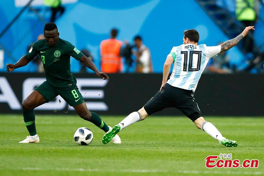 Argentina\'s Lionel Messi in action during the World Cup match between Nigeria and Argentina in Saint Petersburg Stadium, Saint Petersburg, Russia, June 26, 2018. (Photo: China News Service/Fu Tian)