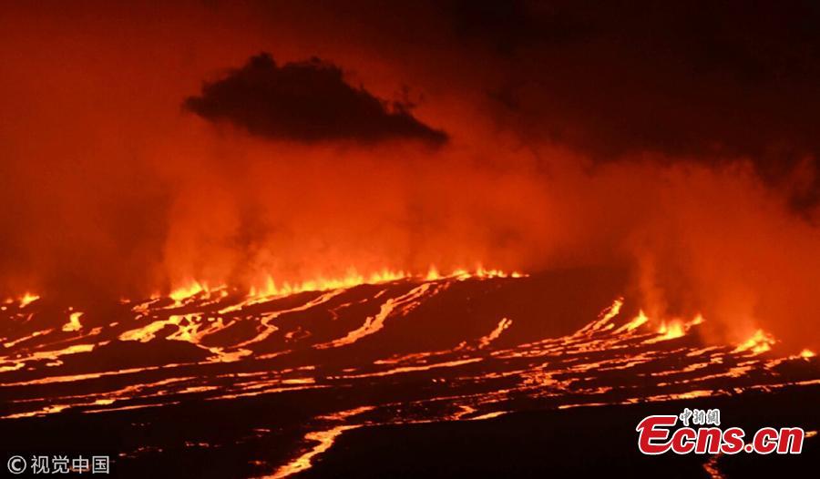 Lava flows down the Sierra Negra volcano on Isabela Island in the Galapagos Archipelago about 1000 km off the Ecuadorean coast in the Pacific Ocean, early on June 27, 2018. (Photo/VCG)
