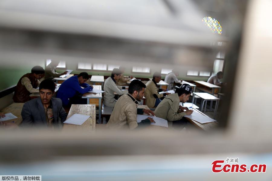 Students take their final term exam of high school in Sanaa, Yemen, June 30, 2018. (Photo/Agencies)