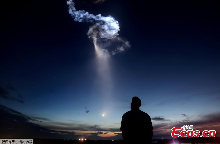 A SpaceX Falcon 9 rocket exits the atmosphere for a cargo resupply mission to the International Space Station, over Cape Canaveral, Florida, U.S., June 29, 2018. (Photo/Agencies)