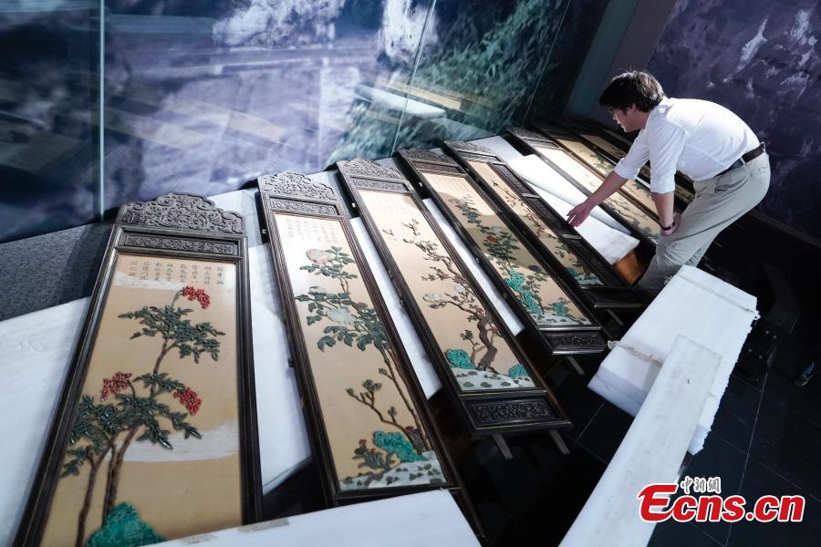Photo taken on July 6, 2018 shows preparations underway to open the Nanxun Hall area in Nandaku, or the southern grand warehouse, at the Palace Museum, Beijing. The area will be used as a gallery to display imperial furniture in the Kangxi, Qianlong and Yongzheng periods of the Qing Dynasty (1644-1911) in the first stage, and then furniture from the Ming Dynasty (1368-1644) later, eventually bringing the total number of exhibits to 2,000. (Photo: China News Service/Du Yang)