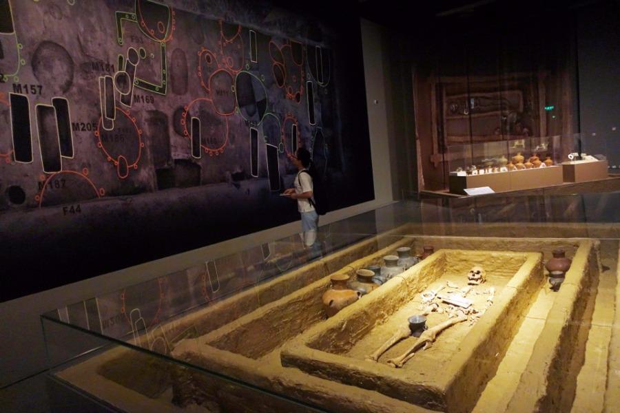 An exhibition featuring Jiaojia relics was unveiled at the National Museum of China on July 10. The exhibition consists of over 230 artifacts, most of which come from the Zhangqiu Jiaojia ruins in Shandong Province. The heritage site was listed as a top 10 archaeological discovery in China in 2017. (Photo/Xinhua)