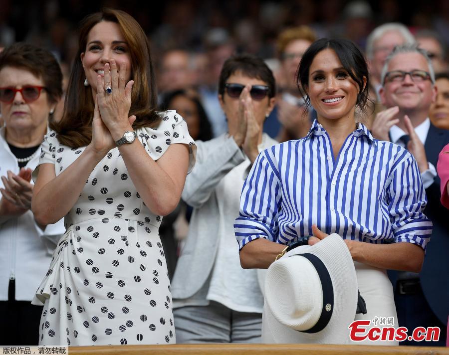 Britain\'s Catherine the Duchess of Cambridge and Meghan the Duchess of Sussex applaud after Germany\'s Angelique Kerber won the women\'s singles final against Serena Williams of the U.S., at the Wimbledon Tennis Championships, in London, Britain, July 14, 2018. (Photo/Agencies)