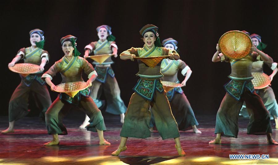 Dancers perform during the 12th National Dance Exhibition in Kunming, capital of southwest China\'s Yunnan Province, July 17, 2018. The exhibition is held here from July 11 to 21. (Xinhua/Lin Yiguang)