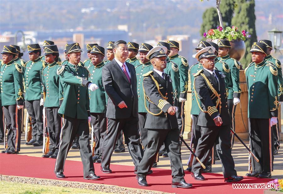 Chinese President Xi Jinping attends a welcoming ceremony held by his South African counterpart Cyril Ramaphosa ahead of their talks in Pretoria, South Africa, July 24, 2018. (Xinhua/Xie Huanchi)