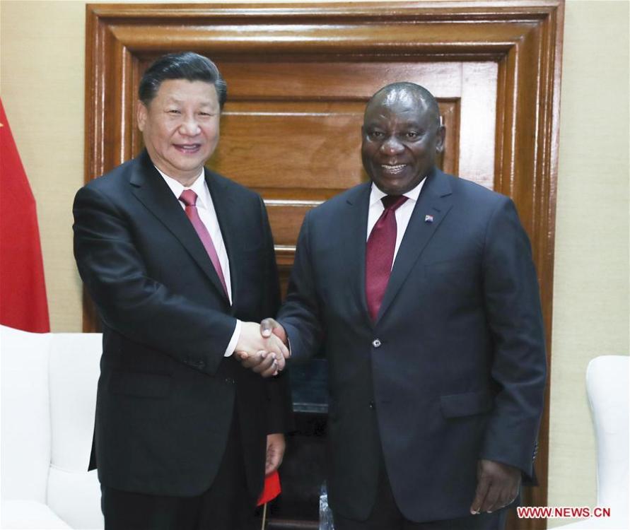 Chinese President Xi Jinping (L) and his South African counterpart Cyril Ramaphosa hold talks in Pretoria, South Africa, July 24, 2018. (Xinhua/Xie Huanchi)