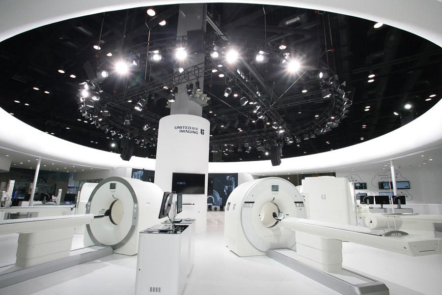 A computed tomography products showroom for Shanghai United Imaging Healthcare Co in the zone (Photo/China Daily)

In recent years, Zhangjiang has maintained its leading biomedical position in the country thanks to its research facilities, development strengths and efficient output.

The biomedical industry is a technology and knowledge-intensive sector that involves high inputs, high risk, potentially high profit and long cycles of financial returns.

Therefore, industry insiders say, the development of the biopharmaceutical industry requires cooperation and an open environment.

Globally, most international biopharma industries develop in geographical clusters. Biotechnology parks have proved to be major hubs for the development of the biopharmaceutical industry.