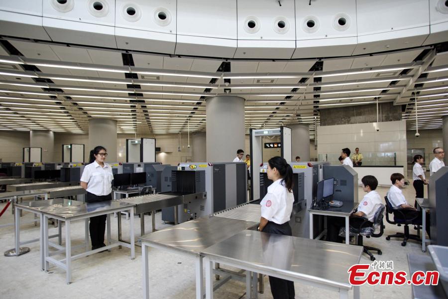 Photo taken on July 26, 2018 shows security checkpoints at the West Kowloon Station of the Guangzhou-Shenzhen-Hong Kong Express Rail Link that will open in September. The Hong Kong section of the Express Rail Link runs from the station in West Kowloon north to the Shenzhen-Hong Kong border, where it connects with the mainland section. (Photo: China News Service/Sheung Man Mak)