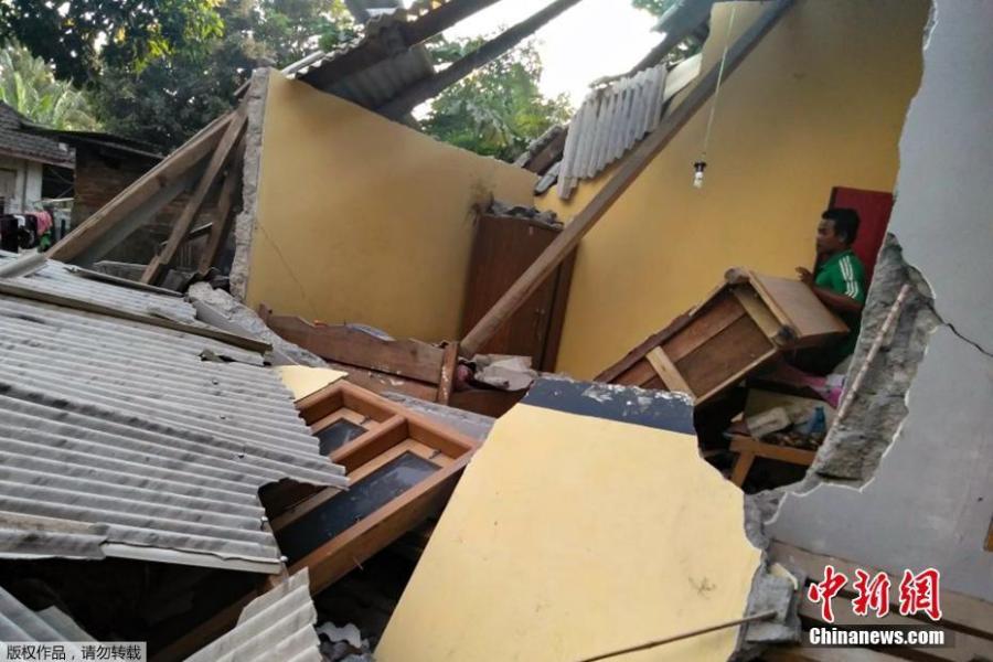 A 6.4-magnitude earthquake hits southwest of Lelongken in Indonesia on July 29, 2018. (Photo/China News Service)
At least three people died as a powerful 6.4-magnitude earthquake hit southwest of Lelongken.