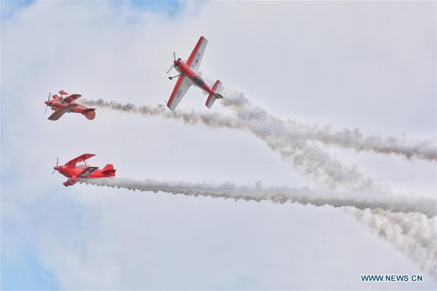 Aerobatic team from New Zealand perform during Huangguoshu Waterfalls Flight Conference in Anshun, southwest China\'s Guizhou Province, Aug. 3, 2018. (Xinhua/Liu Xu)