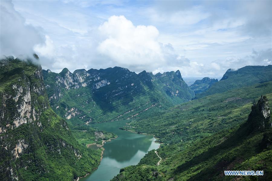 Photo taken on Aug. 7, 2018 shows the scenery of Beipanjiang river valley in Zhenfeng County, southwest China\'s Guizhou Province. (Xinhua/Tao Liang)