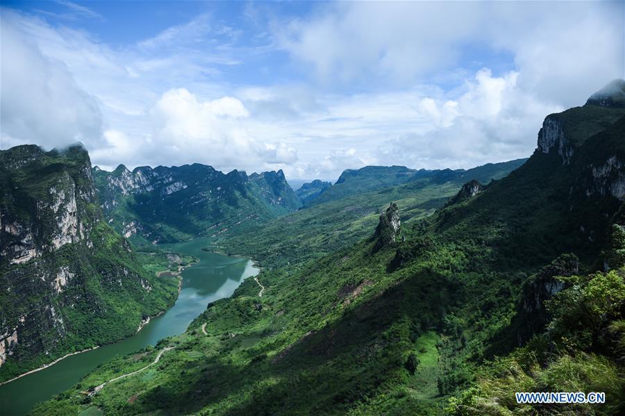 Photo taken on Aug. 7, 2018 shows the scenery of Beipanjiang river valley in Zhenfeng County, southwest China\'s Guizhou Province. (Xinhua/Tao Liang)