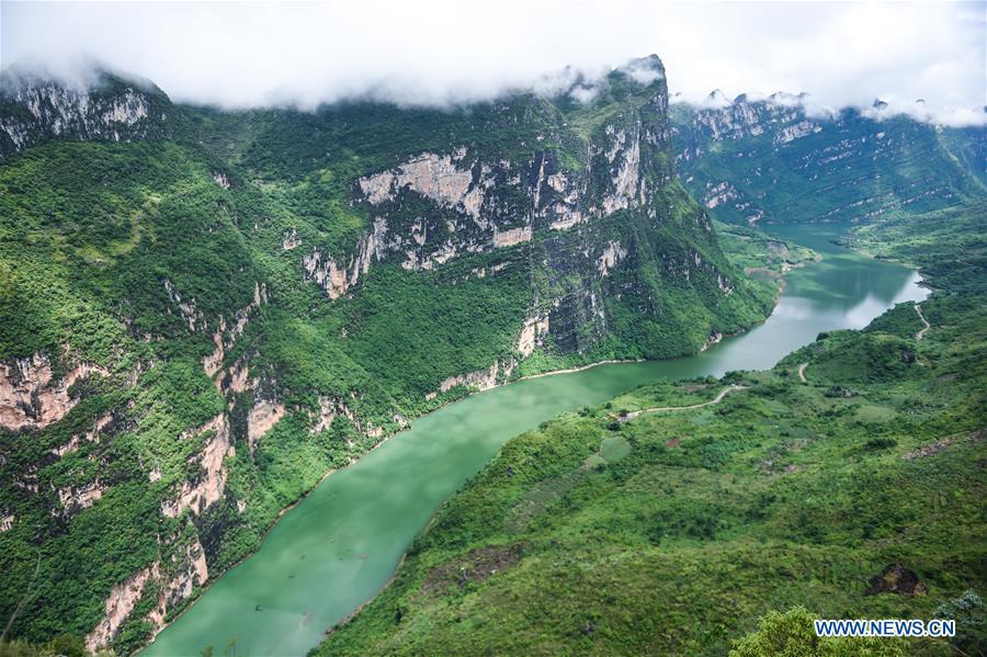Photo taken on Aug. 7, 2018 shows the scenery of Beipanjiang river valley in Zhenfeng County, southwest China\'s Guizhou Province. (Xinhua/Tao Liang)