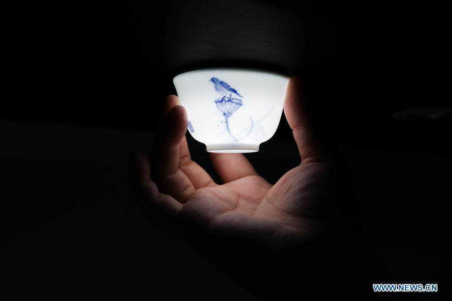 Photo taken on Aug. 9, 2018 shows a thin tea cup made by the \