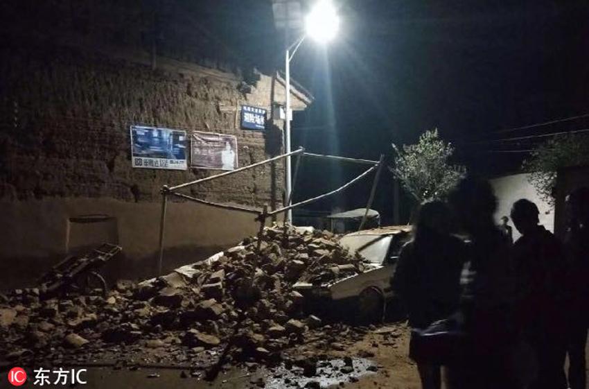 A house is partly damaged by a 5.0-magnitude earthquake in Tonghai County, Yuxi City, southwest China\'s Yunnan Province, Aug. 13, 2018. The epicenter, with a depth of 7 km, was monitored at 24.19 degrees north latitude and 102.71 degrees east longitude, said the China Earthquake Networks Center.At least one person was injured. (Photo/IC)