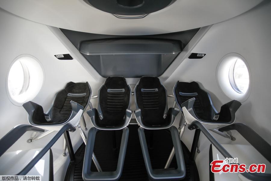 The view inside a replica Crew Dragon space craft is shown at SpaceX headquarters in Hawthorne, California, U.S. August 13, 2018.(Photo/Agencies