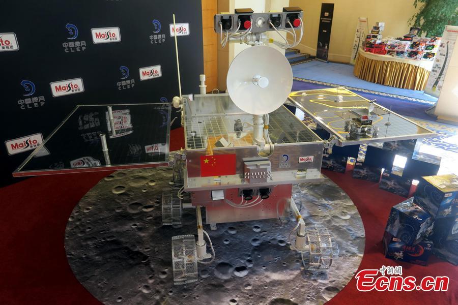 A model of the Chang\'e-4 rover on display in Beijing, Aug. 15, 2018. China kicked off a global contest to find a name for the Chang\'e-4 rover. (Photo: China News Service/Sun Zifa)