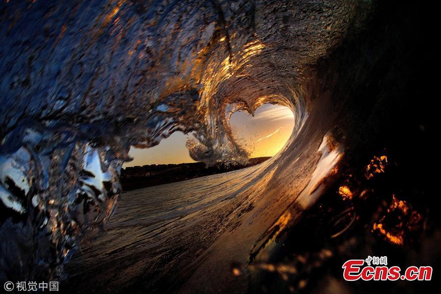 File photo shows heart-shaped wave.(Photo/VCG)