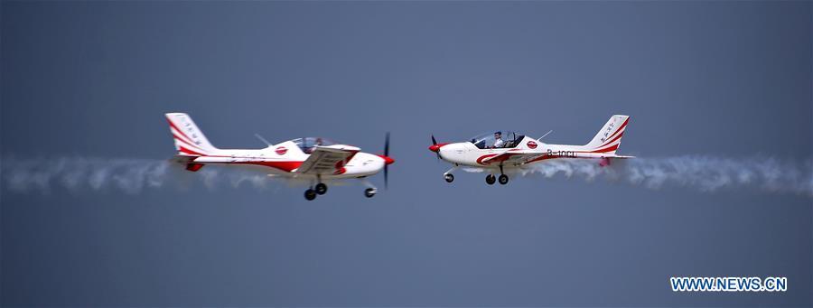 Photo taken on Aug. 19, 2018 shows aerobatic display during the 7th Faku Flight Conference in Shenyang, capital of northeast China\'s Liaoning Province. (Xinhua/Yao Jianfeng)