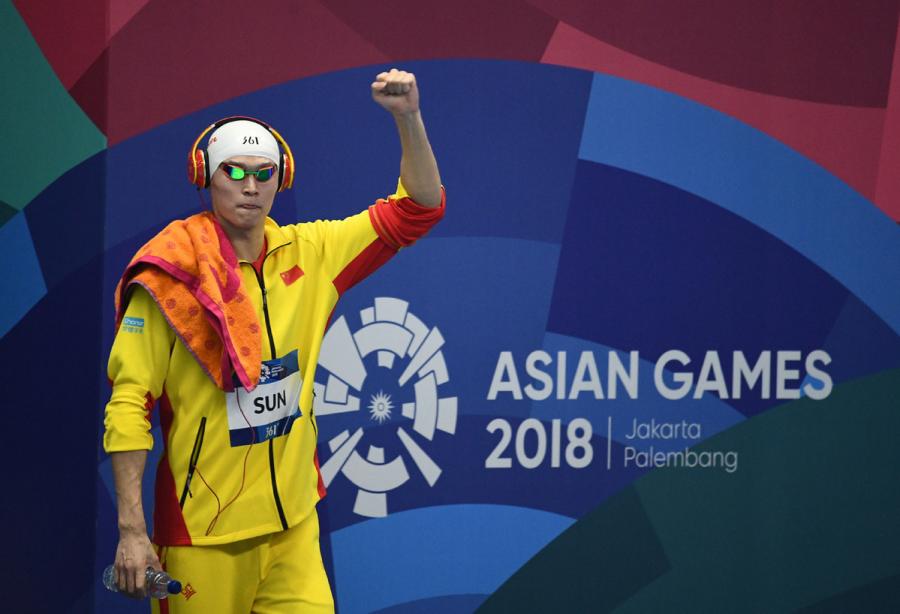 Sun Yang of China prepares to participate in men\'s 200m freestyle final at the GBK Aquatics Center in Jakarta, Indonesia on Aug. 19, 2018. (Photo/Xinhua)
