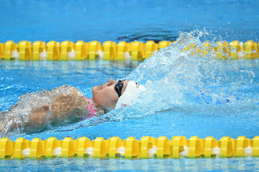 Liu Yaxin competes at women\'s 200m backstroke final of the 2018 Asian Games in Jakarta, Indonesia on Aug. 19, 2018. (Photo/Xinhua)
Liu Yaxin of China wins gold medal at women\'s 200m backstroke final of the 2018 Asian Games.
