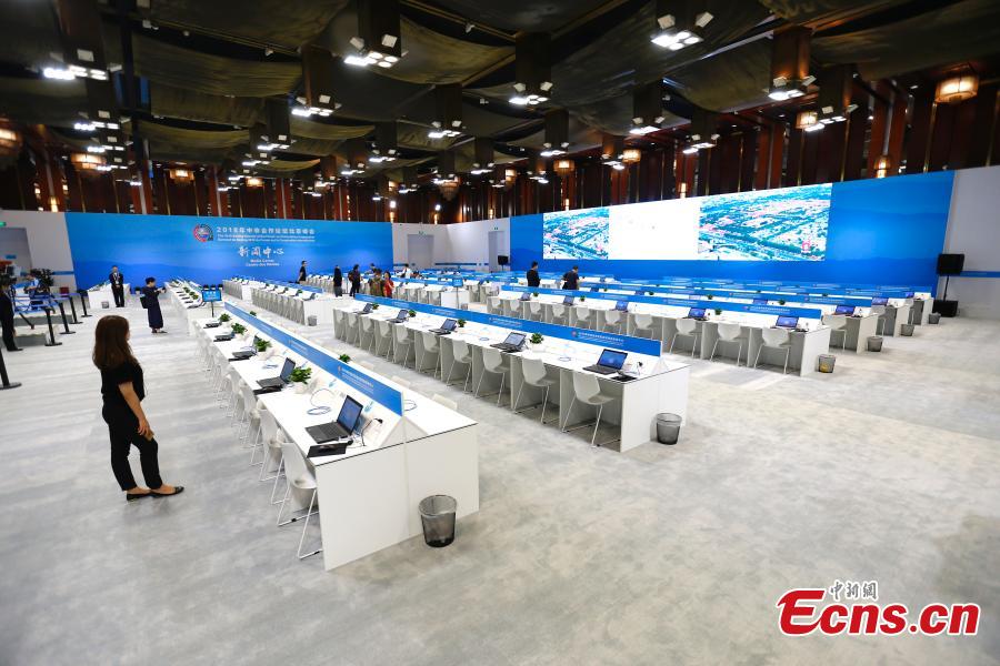 The media center for the Forum on China-Africa Cooperation (FOCAC) starts trial operation in Beijing, Aug. 29, 2018. Covering about 8,300 square meters, the center has eight functional zones, including an area for press conferences and cultural display. The FOCAC was founded in 2000 and its membership had grown by June to include China, 53 African countries with diplomatic relations with China and the African Union Commission, according to the FOCAC website. (Photo: China News Service/Fu Tian)