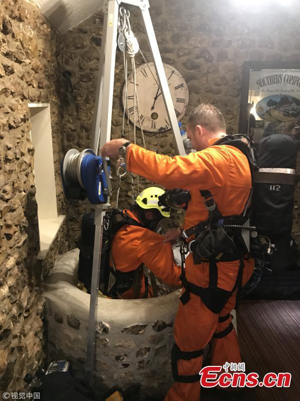 Hundreds of coins, weighing 171 kilograms, have been removed from the wishing well at the Abergavenny Arms in Lewes, East Sussex, and donated to charity during the first excavation in 20 years. And other hidden treasures in the haul included a My Little Pony doll and dozens of steak knives as well as more than a thousand 1 pound coins. (Photo/VCG)