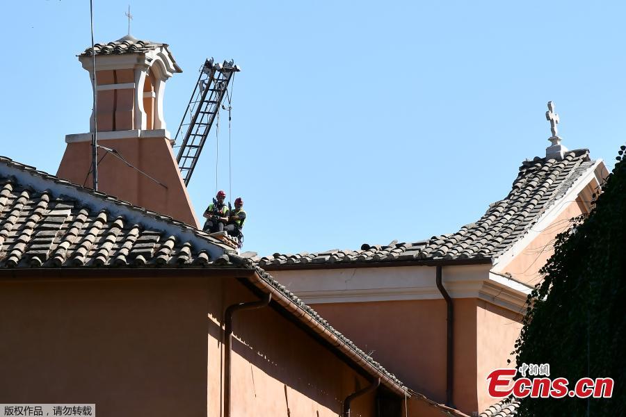 A part of the collapsed roof of the San Giuseppe dei Falegnami church is seen in Rome, Italy, Aug. 30, 2018. The church was closed to the public at the time and is normally open only for marriage ceremonies, but dogs were brought in to sniff through the rubble to make certain no one had been buried, the fire department said.  (Photo/Agencies)