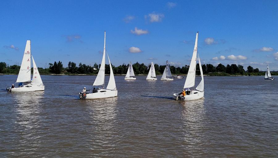 The second Harbin Yacht Exposition kicks off at Dejia Yacht Bay in Harbin, Heilongjiang province, on Aug 31, 2018.The five-day expo has attracted more than 150 companies to display their yachts, including some famous international brands.(Photo by Wang Zhenliang/For chinadaily.com.cn)