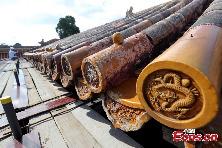 After preparing for two years, the research project into the restoration and conservation of The Hall of Mental Cultivation was launched on September 3, 2018 at the Palace Museum. Preparations began in December 2015, when collections inside the hall were labeled, recorded, restored and studied. The restoration work will cover 7,707 square meters, including 13 ancient buildings along with the doors and screen wall. (Photo: China News Service/Zhang Yu)