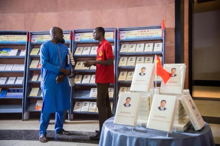 Xi Jinping: The Governance of China is on prominent display during an exhibition in Senegal in July. The book, which outlines the political ideas of the leadership, contains 79 speeches, talks, interviews, notes and letters of the top Chinese leader between November 2012 and June 2014. (Photo/Xinhua)