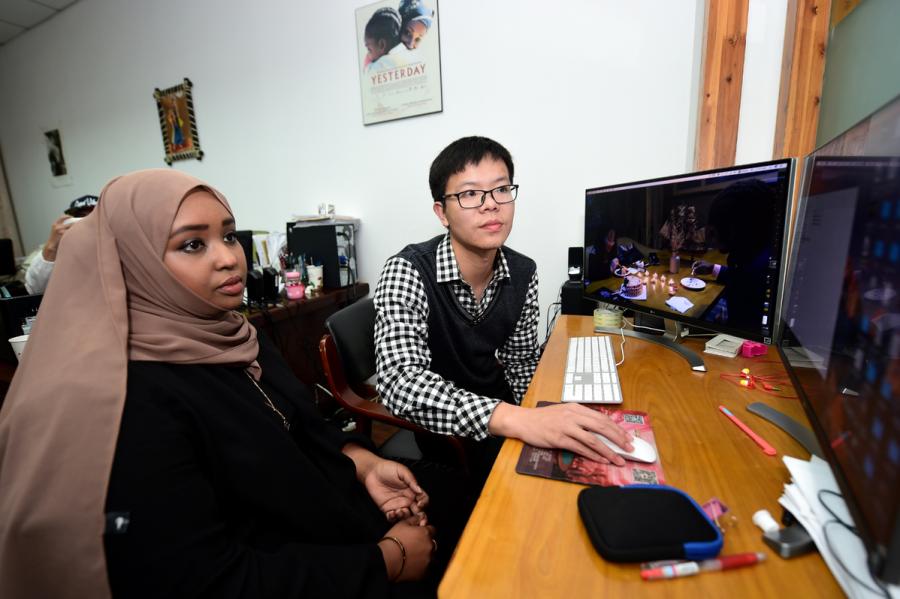 Somali-born Hodan Osman Abdi helps edit the documentary Africans in Yiwu in Zhejiang Province last year. (Photo/China Daily)