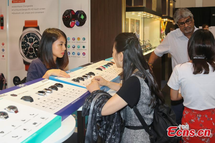 Smart watches are the center of attention at the 37th HKTDC Hong Kong Watch & Clock Fair at the Hong Kong Convention and Exhibition Centre, Sept. 4, 2018. The world’s largest watch fair includes quality timepieces from 830 exhibitors from 25 countries and regions. (Photo: China News Service/Xie Guanglei)