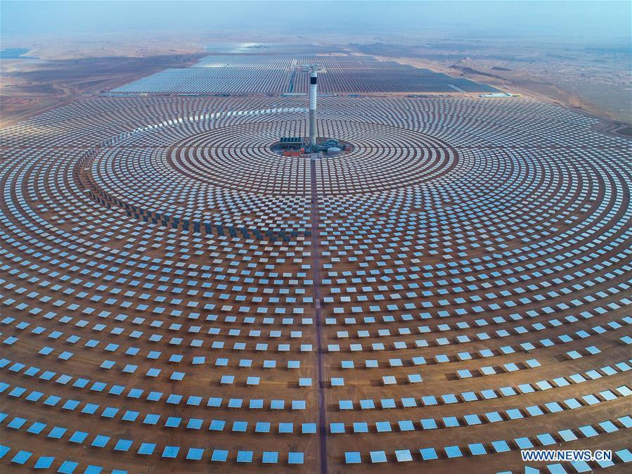 Photo provided by Shandong Electric Power Construction Co., Ltd (SEPCO III) shows part of Morocco\'s NOOR II and NOOR III Concentrated Solar Power (CSP) project in Ouarzazate, Morocco, on June 8, 2018. (Xinhua)