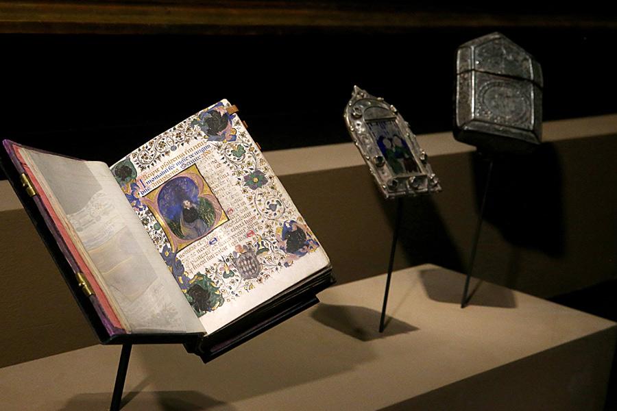 The Psalter of vellum are some highlighted exhibits from the Library of the Prince\'s Palace of Monaco. (Photo/China Daily)

\