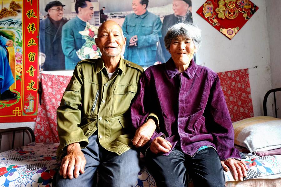 Wei Deyou and his wife. (Photo provided to China Daily)

His wife retired in 1992 and he retired in 2001, at age 60. They had earned a monthly salary of 6,000 yuan ($880) together, and their children scrambled to Xinjiang to try to take them back to their home province, Shandong. But Wei and Liu refused to leave Sarbulak.

\