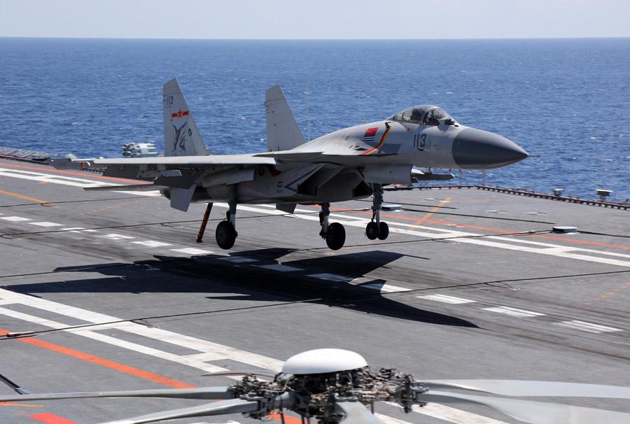 A J-15 fighter jet in training.  (Photo provided to chinadaily.com.cn)