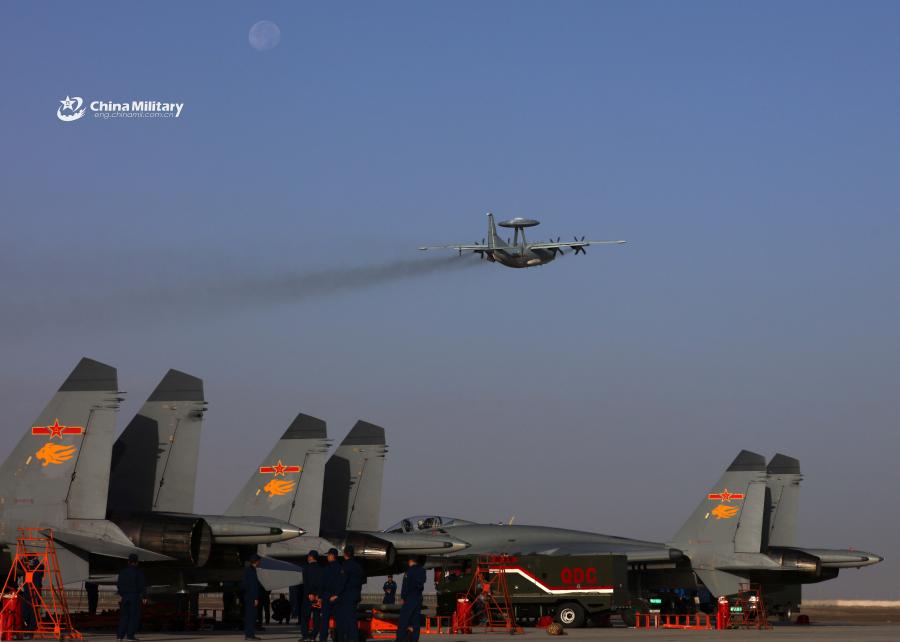 A KJ-500 airborne early warning (AEW) aircraft attached to an aviation brigade of the air force under the PLA Western Theater Command takes off for a combat sortie during the flight training exercise in the hinterland of the Kunlun Mountains in early September, 2018. (Photo/eng.chinamil.com.cn)