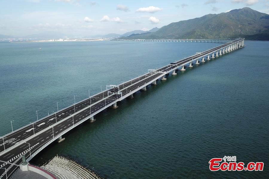 Photo taken on Sept. 18, 2018 shows the Hong Kong-Zhuhai-Macao Bridge in south China. Super typhoon Mangkhut landed at 5 p.m. on Sept. 16 on the coast of the city of Jiangmen in Guangdong. The administration of Hong Kong-Zhuhai-Macao Bridge dispatched 83 employees to patrol the bridge and supporting facilities. It has withstood the super typhoon Mangkhut, which had a maximum wind speed of 55 meters per second, according to on-site supervision data. (Photo: China News Servcie/ Li Zhihua)