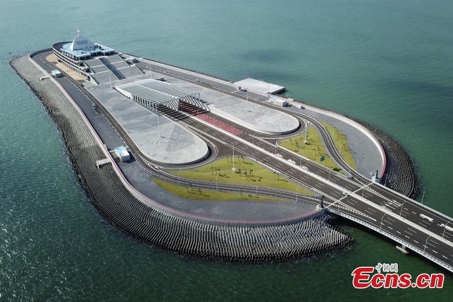 Photo taken on Sept. 18, 2018 shows the Hong Kong-Zhuhai-Macao Bridge in south China. Super typhoon Mangkhut landed at 5 p.m. on Sept. 16 on the coast of the city of Jiangmen in Guangdong. The administration of Hong Kong-Zhuhai-Macao Bridge dispatched 83 employees to patrol the bridge and supporting facilities. It has withstood the super typhoon Mangkhut, which had a maximum wind speed of 55 meters per second, according to on-site supervision data. (Photo: China News Servcie/ Li Zhihua)