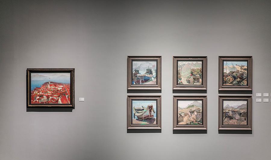 The exhibition, which runs until Oct. 7, is titled Glory and displays more than 120 of Yuan\'s paintings, including the donated piece, marking his devotion to China\'s decorative art. (Photo provided to China Daily)