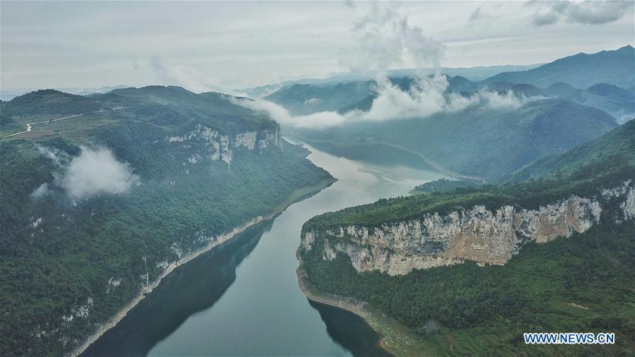 Aerial photo taken on Sept. 22, 2018 shows a view of the Wujiang River in Houshan Town of Jinsha County, southwest China\'s Guizhou Province. (Xinhua/Ou Dongqu)