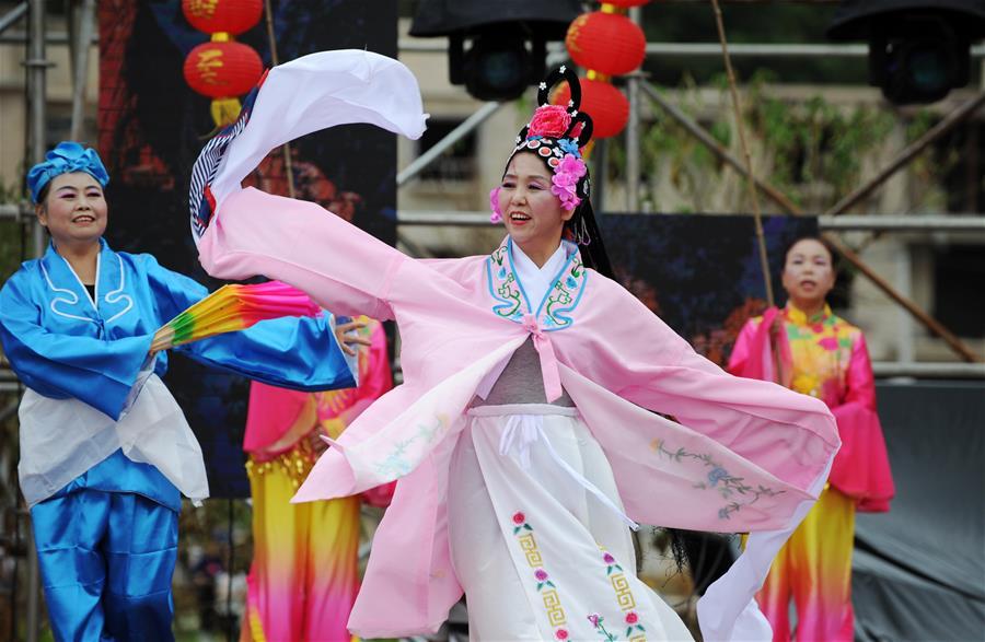 Villagers perform a lantern dance to celebrate China\'s first Farmers\' Harvest Festival in Majiazhai Village of Shuiwei Township in Cengong County, southwest China\'s Guizhou Province, Sept. 23, 2018. People across China hold various activities to celebrate the country\'s first Farmers\' Harvest Festival, which falls on Sept. 23 this year. (Xinhua/Yang Wenbin)