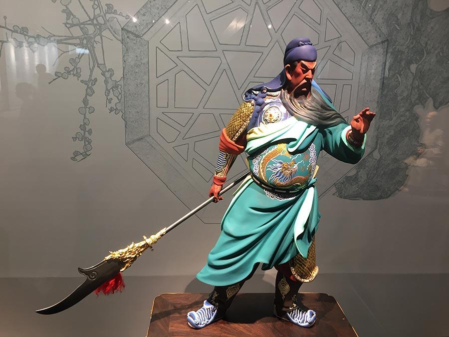 A colored sculpture is shown at the exhibition. (Photo/China Daily)

The invitational exhibition Colored Sculpture in China was held in Beijing on Sept 22.

The exhibition was one of the largest of its kind, gathering more than 200 artworks from across the nation. Exhibits include representative pieces from inheritors of colored sculpture and highly rated works from students at art schools, representing different cultural styles.

In China, colored sculpture not only influences areas of folk art, but is becoming accepted by more academics, artists and professional scholars.

The exhibition was co-organized by the Museum of Chinese Garden and Landscape Architecture and the Colored Sculpture Committee of Chinese Folk Literature and Art Association and co-hosted by several institutions, including the Arts and Design Academy at Beijing University of Technology.