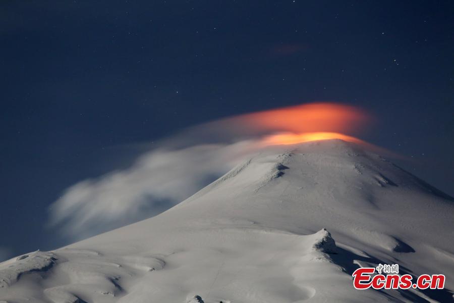 The Villarica volcano near Pucon, Chile shows signs of activity, Sept. 24,2018. Villarrica Volcano is among the most active in South America. (Photo/Agencies)