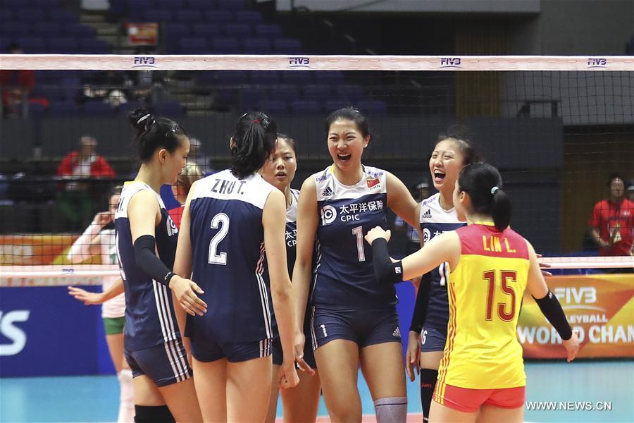 Players of China celebrate after winning the Pool B match against Bulgaria at the 2018 Volleyball Women\'s World Championship in Sapporo, Japan, Oct. 3, 2018. China won 3-1. (Xinhua/Du Xiaoyi)