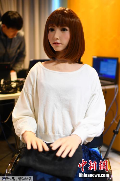 A robot created by Japan\'s Hiroshi Ishiguro Laboratories called Erica is presented at the IROS 2018 International Conference on Intelligent Robots on Oct. 5, 2018 in Madrid. (Photo/Agencies)
