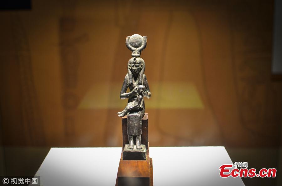 This photo taken on Oct. 7, 2018 shows cultural relics of Ancient Egypt displayed at a museum in Zhejiang.  (Photo: VCG/Yin Fujun)