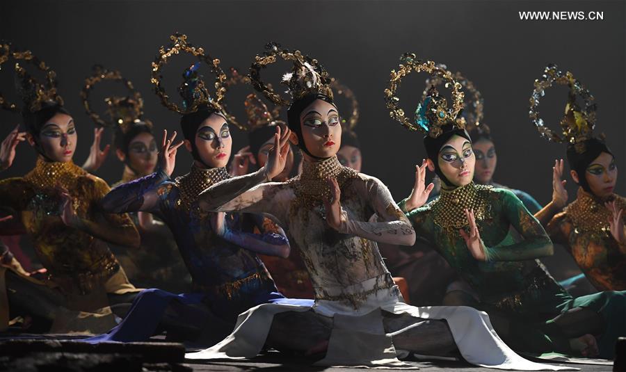 Chinese contemporary dance performance \